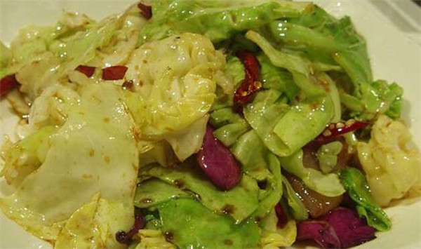 卷心菜不能和什么一起吃,卷心菜不能和黄瓜一起吃