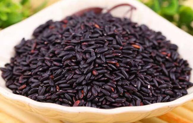 黑米里面是黑的吗,黑米怎么鉴别真假