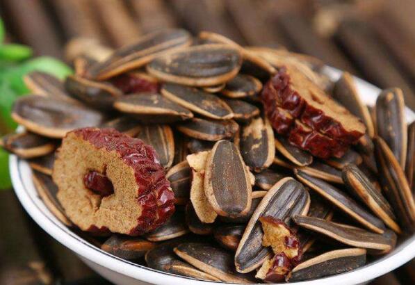 瓜子是不是坚果,瓜子种类有哪些