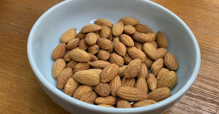 孕妇可以吃杏仁吗(初期、中期),杏仁的功效与作用