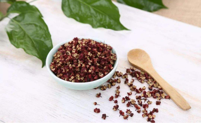 摘花椒的季节是什么时候,人工摘花椒的技巧