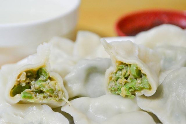 芹菜肉馅怎么调好吃,调好的芹菜肉馅用炒一下吗