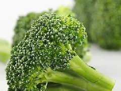 西兰花隔夜还能不能吃,西兰花发黑还能吃吗