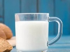 牛奶晚上什么时候喝最好,晚上喝纯牛奶会胖吗