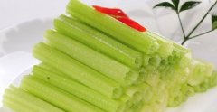 生芹菜怎么腌好吃,芹菜汁生喝还是熟喝
