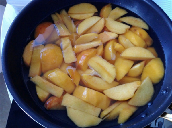 自制黄桃罐头保质期,密封储存可长达8个月