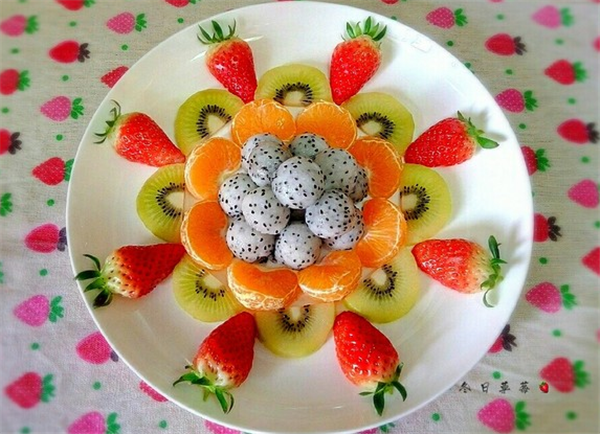 最简单漂亮的花水果拼盘图片,炎热夏日看看水果花更清爽