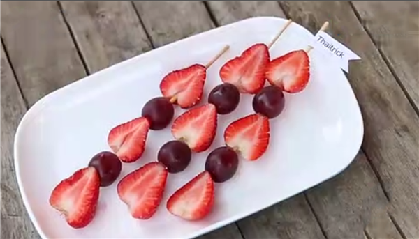 最简单漂亮的水果拼盘,最温馨的一顿爱心早餐