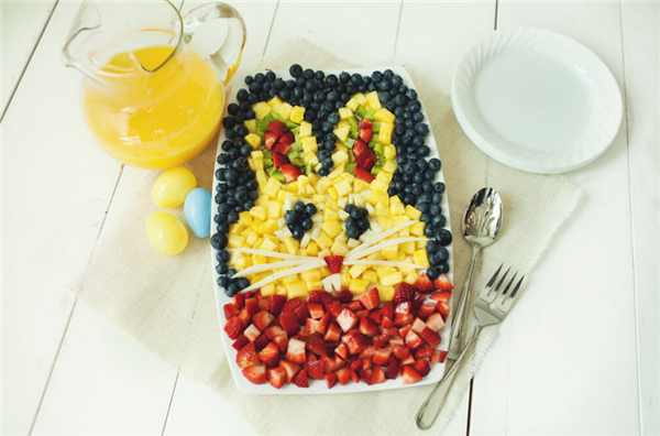 超简单的创意水果拼盘图片 可以用来做蛋糕装饰的水果拼盘