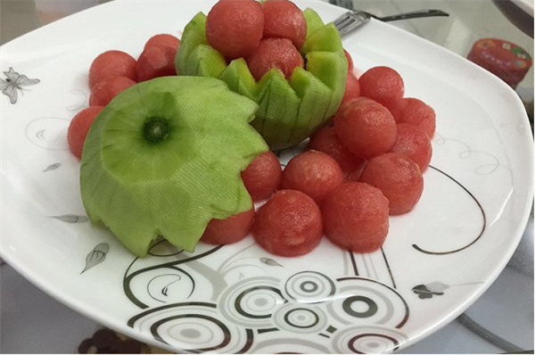 超简单的水果拼盘图片及做法,最后拼盘一个貌似不简单