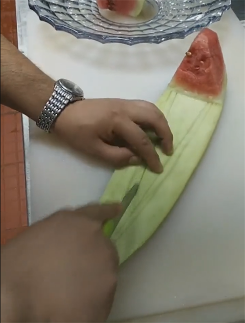 超级简单的ktv西瓜皮拉花教程,在家可制作的ktv西瓜皮拉花