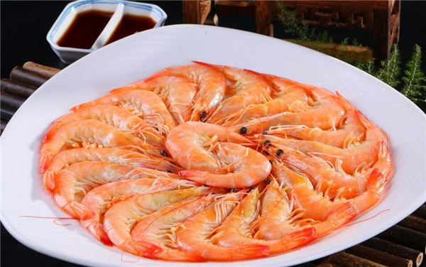 白灼基围虾怎么做鲜嫩,做又滑又嫩的基围虾方法