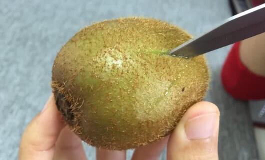 最简单漂亮的水果拼盘,奇异果荷花水果拼盘图片简单好看