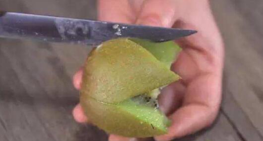 最简单漂亮的水果拼盘,奇异果荷花水果拼盘图片简单好看