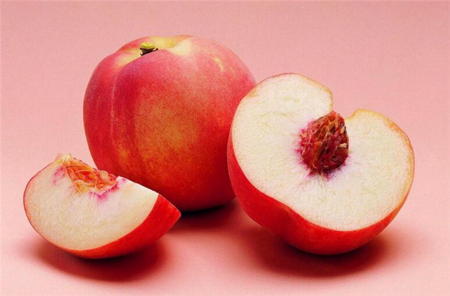 油桃是热性还是凉性的,油桃不能和什么一起吃