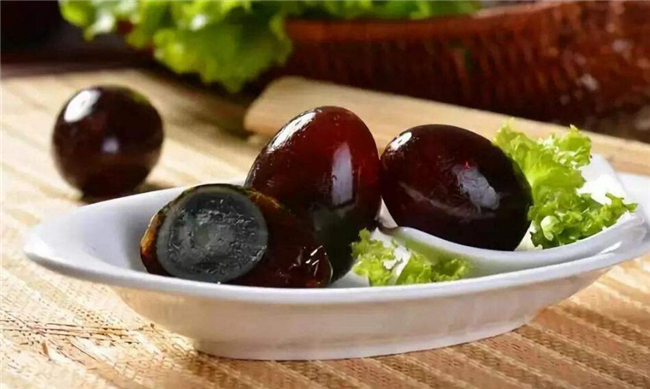 松花蛋怎么煮不会爆,松花蛋怎么煮不粘糊