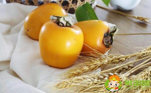 柿子放着自己会熟吗,为什么柿子放在米里面可以熟