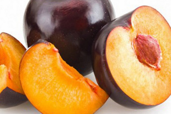 黑布林为什么那么酸,酸的黑布林有毒吗