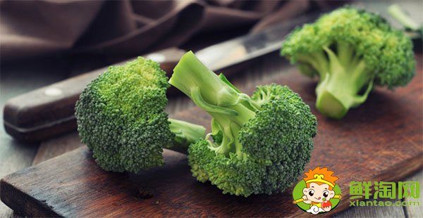 绿色的西兰花变黄了还能吃吗,西兰花放冰箱变黄了还能吃吗