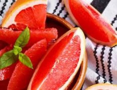 葡萄柚怎么吃不酸,和蜂蜜等食材搭配在一起口感更好