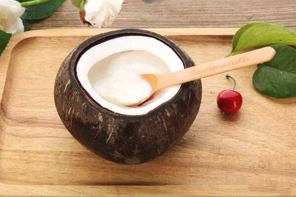 吃椰子肉有什么好处,椰子成熟的季节是几月