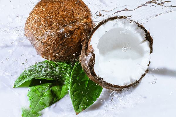 海南椰子和泰国椰子的区别,椰子什么时候成熟